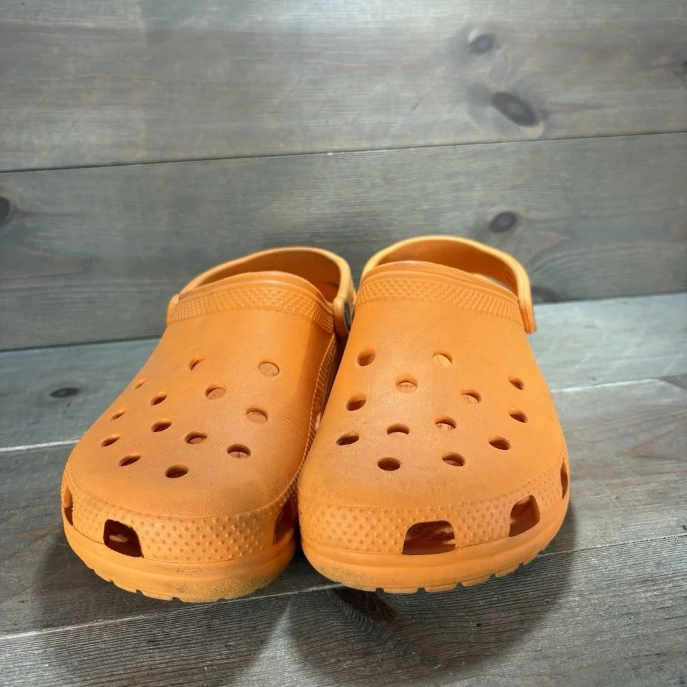 crocs classic mens size 9 shoes orange slip on comfort clogs sandals